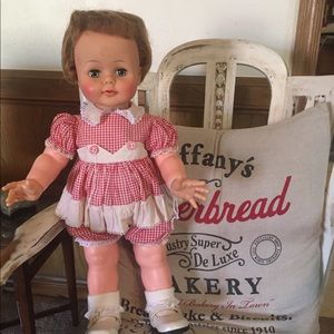 1961 Kissy doll